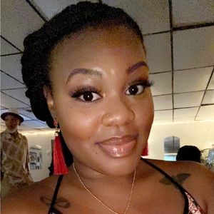 Meet your Posher, Sheri